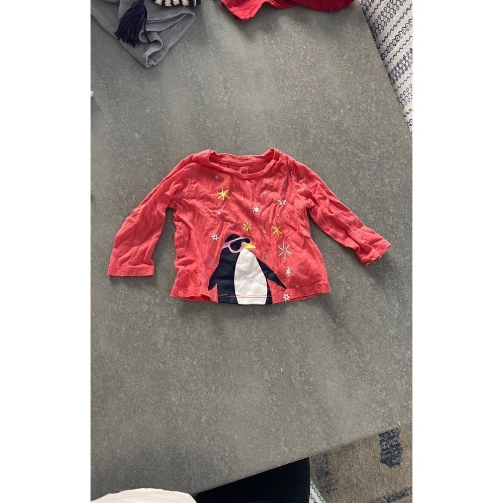 Gap penguin long sleeve shirt pink 6-12 months